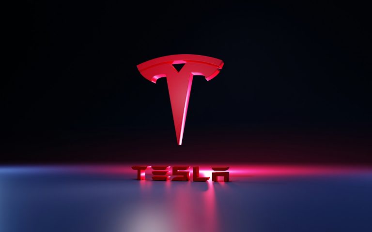Tesla sufre una caída del 71 % en beneficios por ventas débiles y rechazo hacia Elon Musk